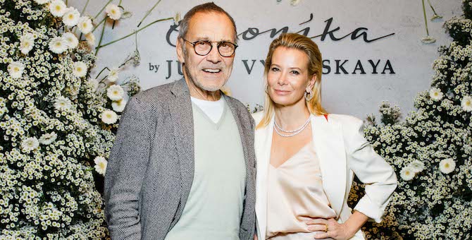 «Эконика» и актриса Юлия Высоцкая представили капсулу обуви и аксессуаров