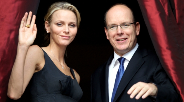 Князь Монако Альбер II и Шарлен Уиттсток стали родителями близнецов