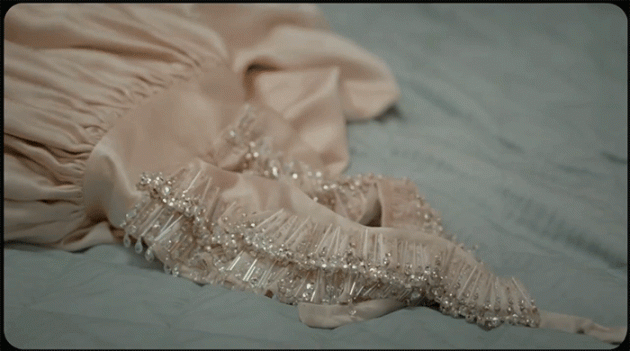 Miu Miu представили короткометражку об ожившем платье