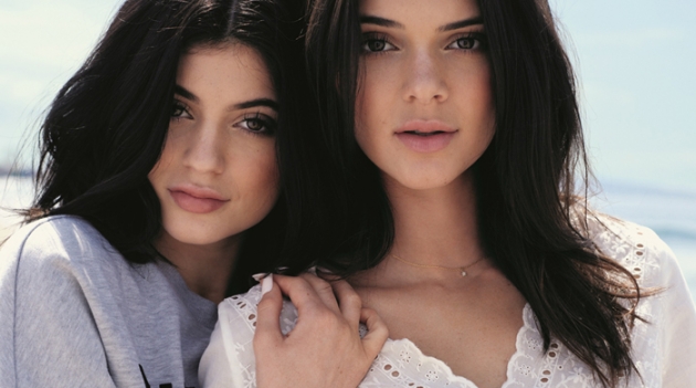 Кайли и Кендалл Дженнер создали коллекцию для Topshop