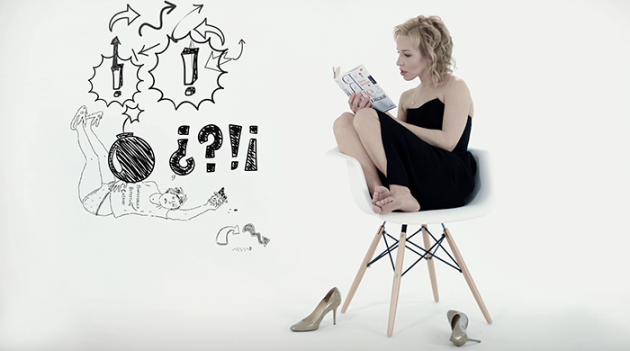 \"Я не такая\": Маша Шалаева читает отрывки из автобиографии Лины Данэм