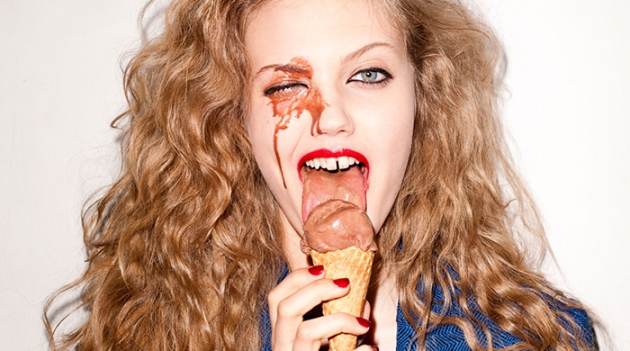 Терри Ричардсон выпускает свою первую монографию