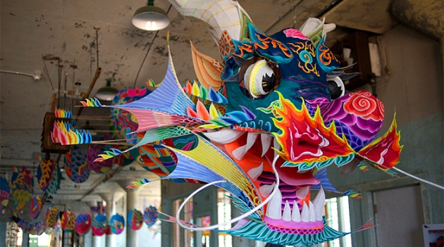 Ай Вэйвэй организует выставку в универмаге