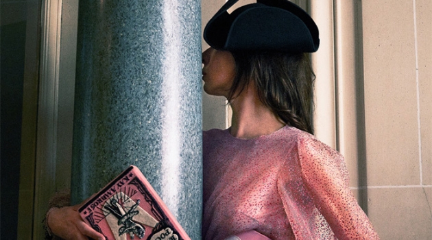 Камилла Бидо-Уоддингтон по обе стороны объектива в кампании Olympia Le-Tan