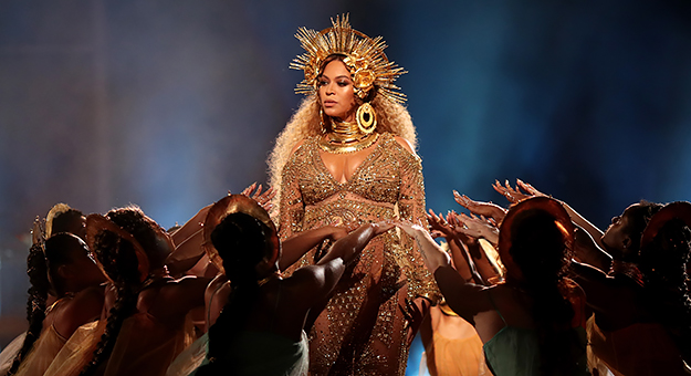 Дизайнер платьев Бейонсе с церемонии «Грэмми» Питер Дундас создаст свой бренд одежды