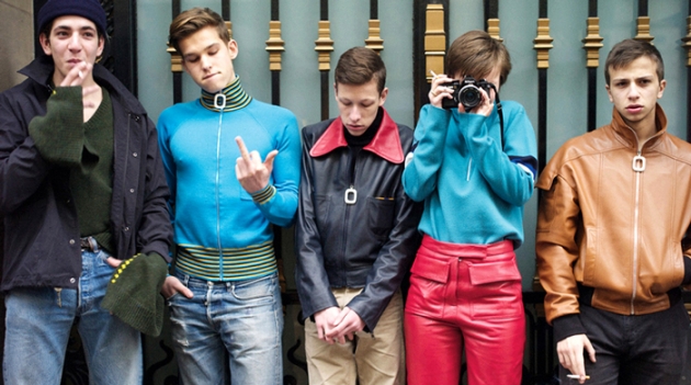 Герои фильма \"Наш запах\" позируют в J.W.Anderson