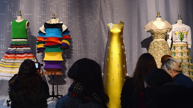 Аксессуары от Alexander McQueen и Issey Miyake можно будет приобрести в Метрополитен-музее