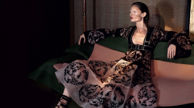 Первый взгляд: рекламная кампания Alexander McQueen