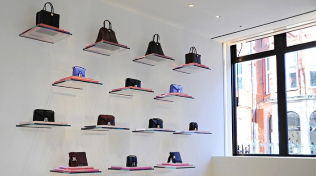 Кристофер Кейн открывает свой первый магазин