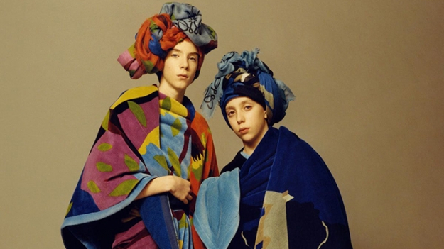 Loewe готовят коллаборацию с художником по текстилю Джоном Алленом