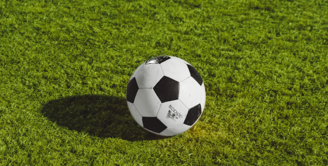 ФИФА запретила футболистам выходить на поле в повязках в поддержку ЛГБТК на ЧМ-2022