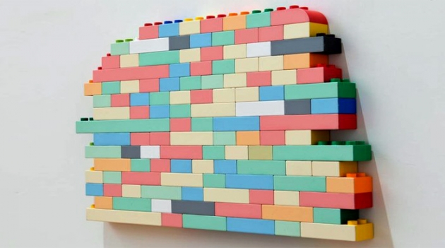 С миру по нитке: поклонники Ай Вэйвэя готовы поделиться с художником LEGO