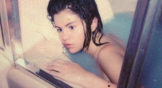 Селена Гомес снялась в короткометражном хорроре Петры Коллинз