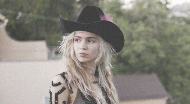 Grimes поделилась тизерами нового альбома