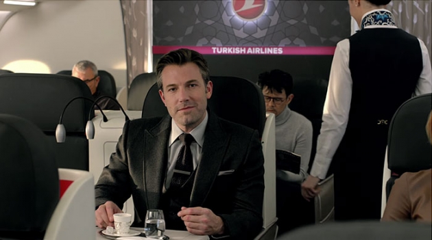 Долететь до Готэм-сити: новые ролики \"Бэтмена против Супермена\"