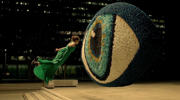 Cпайк Джонз и хореограф Chandelier для нового парфюма Kenzo