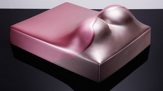 В издательстве Taschen вышел двухтомник о Наоми Кэмпбелл