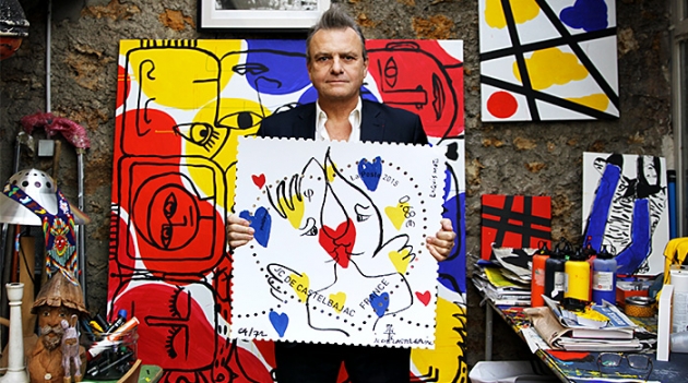 Жан-Шарль де Кастельбажак создал марки для почты Франции