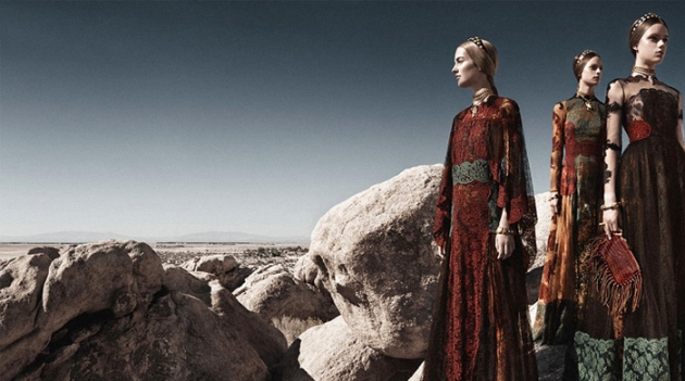 Весенне-летняя кампания Valentino