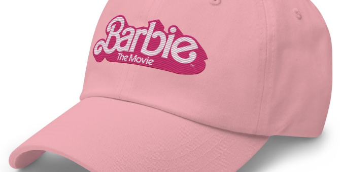 Mattel выпустил официальный мерч «Барби»