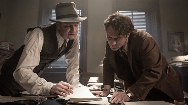 Джуд Лоу и Колин Ферт в фильме \"Гений\"