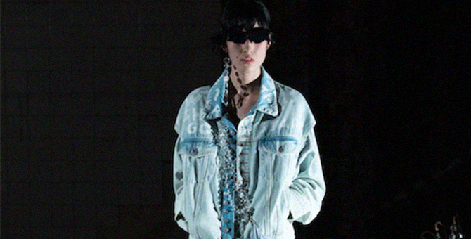 MM6 Maison Margiela выпустил капсулу в поддержку борьбы со СПИДом