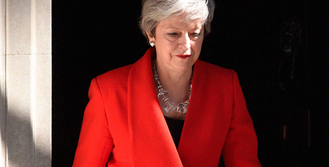 Премьер-министр Тереза Мэй уходит в отставку со своего поста