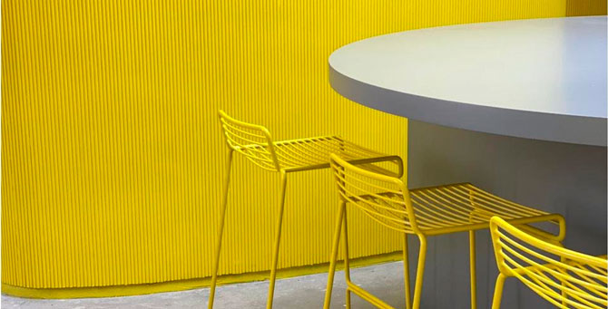 Avgvst открывает самый большой флагманский магазин и кофейню