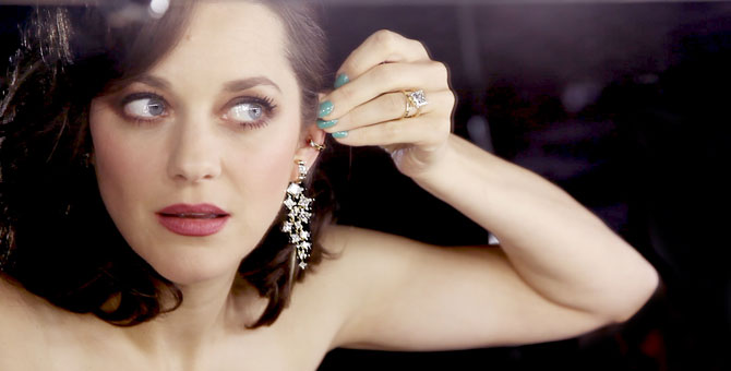 Марион Котийяр сделала коллекцию каффов для Chopard