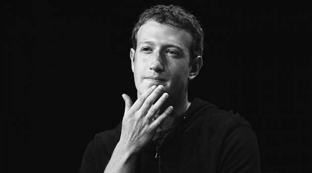 Марк Цукерберг просит совета насчет своего гардероба