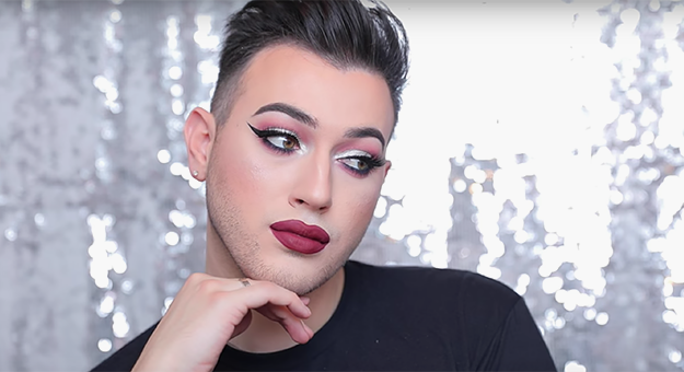 Впервые лицом косметики Maybelline стал мужчина