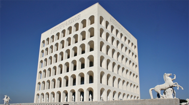 Все самое римское: Fendi представит выставку Una Nuova Roma