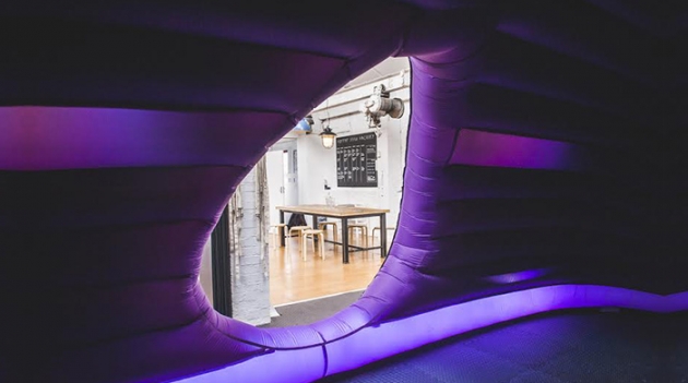 Как в коконе: Hotpod Yoga Hackney открыл новый центр