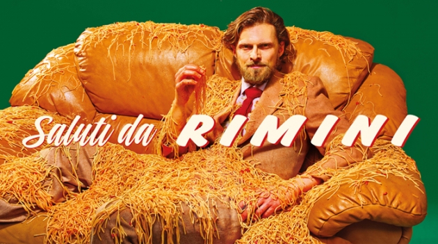 Маурицио Каттелан и Пьерпаоло Феррари украсили Римини провокационными плакатами