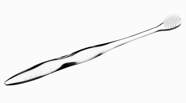 Зубная щетка без зубной пасты