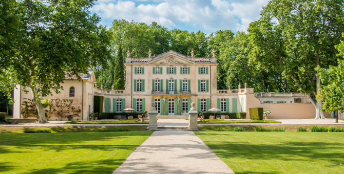 Замок, где пройдет вторая свадьба Софи Тернер и Джо Джонаса, можно арендовать на Airbnb