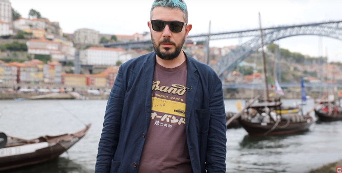 Артемий Лебедев уехал из России — по его словам, из‑за «ситуации в стране»