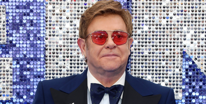 Элтон Джон раскритиковал слова Владимира Путина об устаревании либерализма