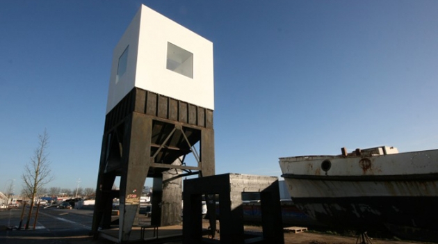 Кубический мини-отель Lucy in the Sky в Нидерландах