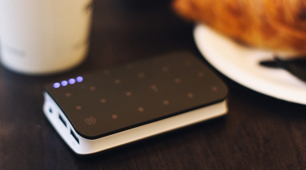 Портативное зарядное устройство Ice Cream Sandwich