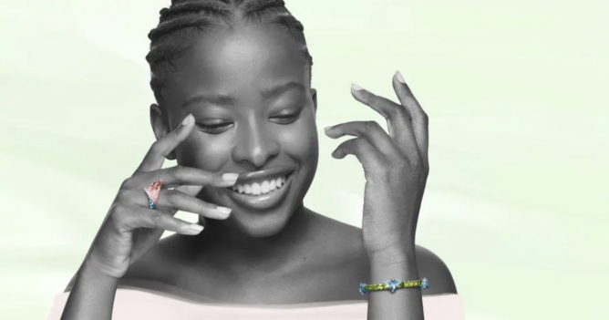 Prada анонсировал выпуск новой ювелирной коллекции Couleur Vivante