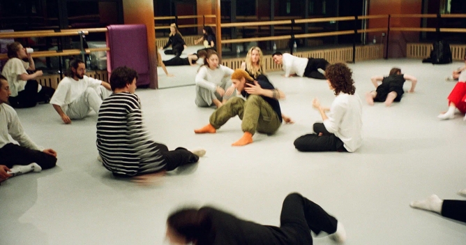 Бренд Razumno запускает танцевальный проект