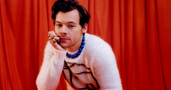 Гарри Стайлс анонсировал новый альбом «Kiss All the Time. Disco, Occasionally»