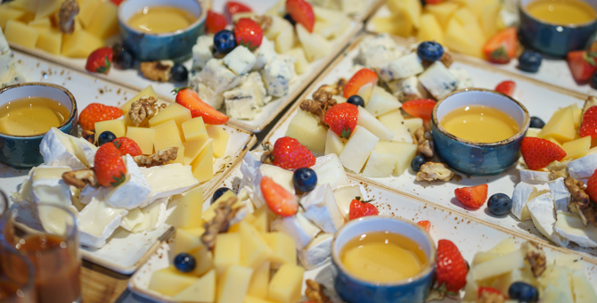 МasterСard устроила кулинарную битву блогеров в Novikov School