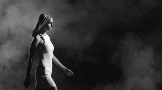 Джессика Стэм в короткометражке для Mugler