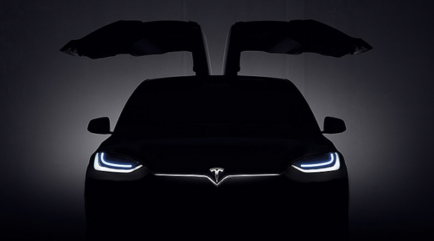 Рождественское шоу с участием автомобилей Tesla