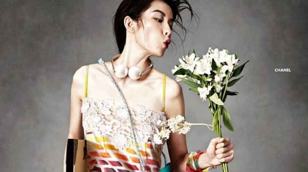 Реклама весенне-летних коллекций в универмагах Neiman Marcus