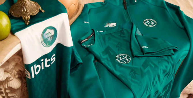 New Balance и итальянский футбольный клуб AS Roma выпустили коллекцию