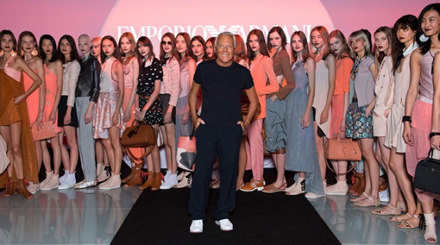 Попытка номер два: показ Emporio Armani пройдет в Париже