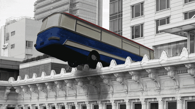 На крыше отеля Peninsula в Гонконге появился автобус